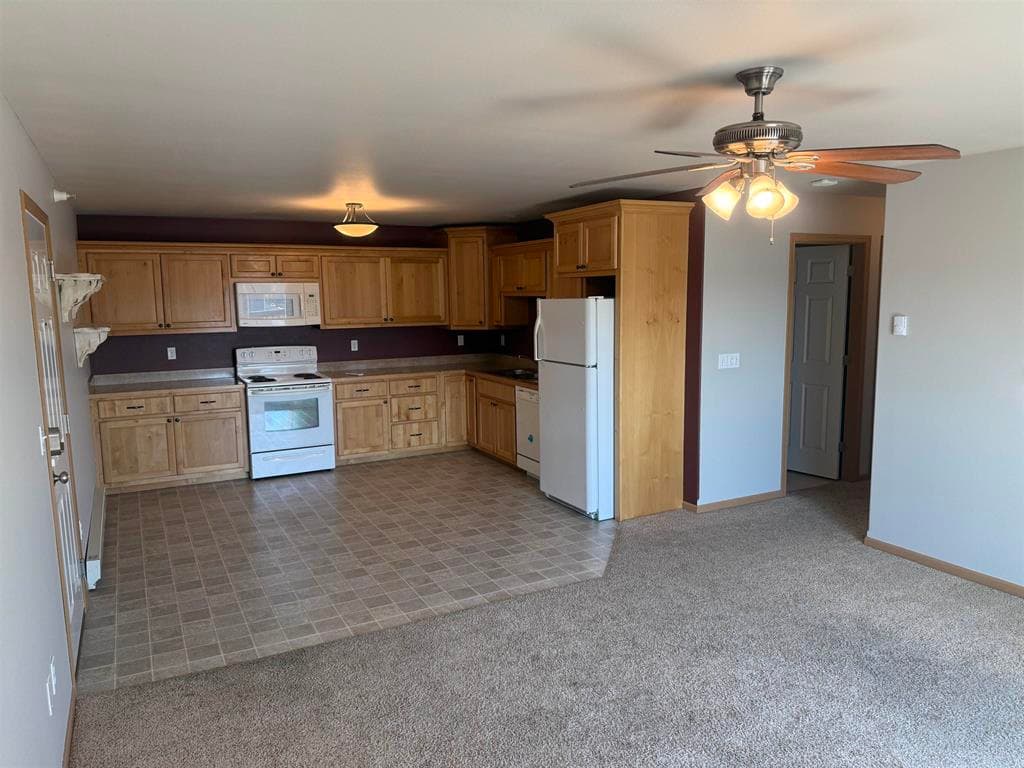 2844 Kent Ave — photo 6 of 12