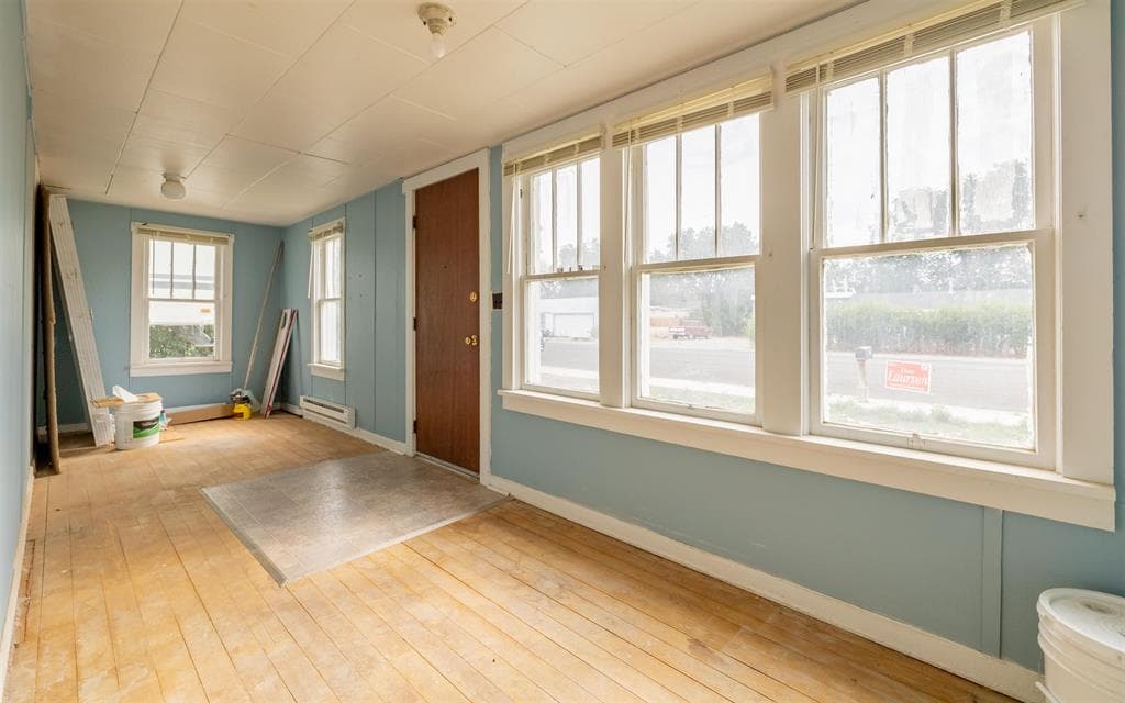 384 S Gilbert St — photo 11 of 25