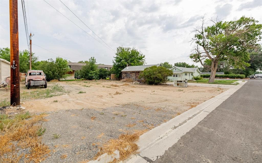 384 S Gilbert St — photo 16 of 25