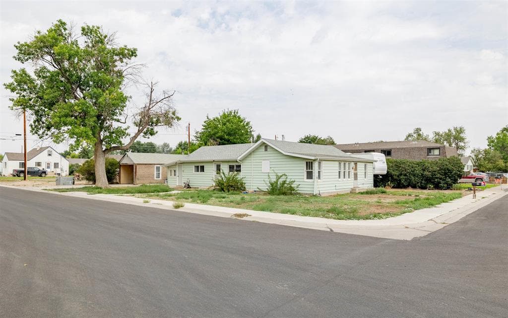 384 S Gilbert St — photo 21 of 25