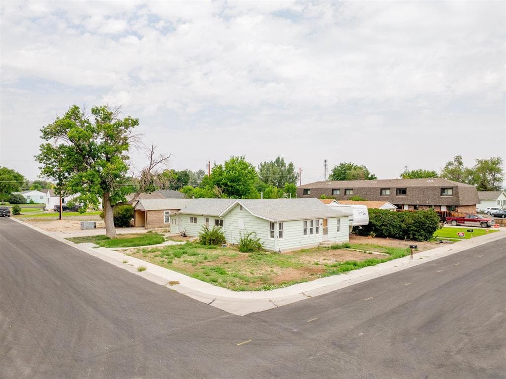 384 S Gilbert St — photo 24 of 25