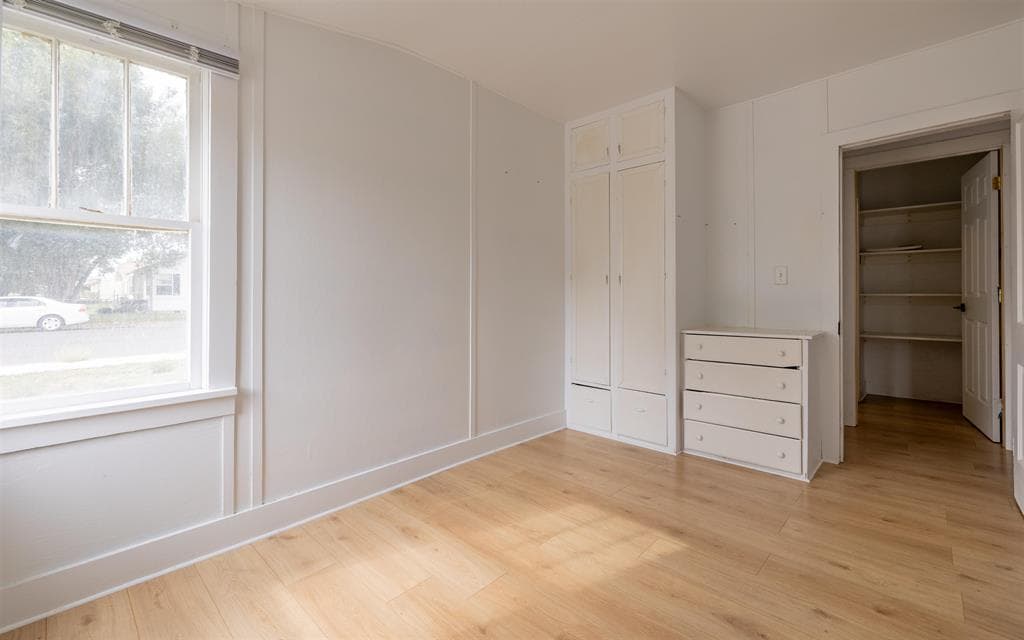 384 S Gilbert St — photo 10 of 25