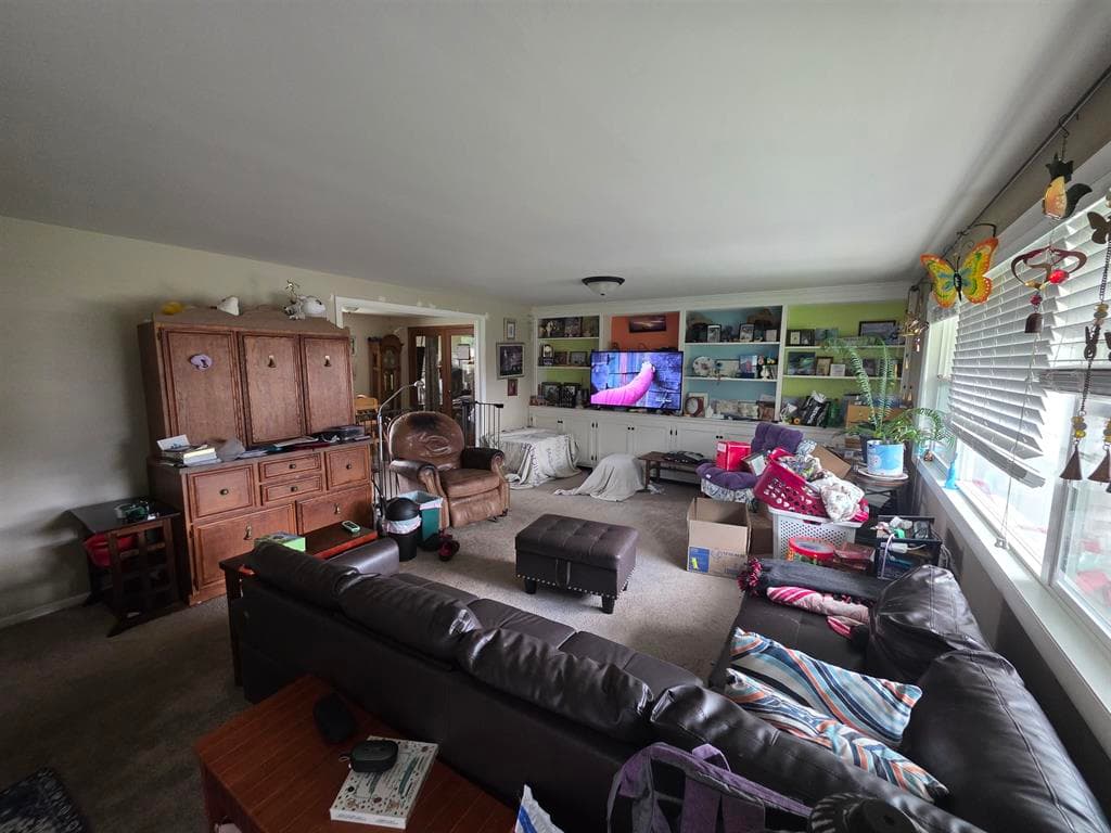 2573 Newton Ave — photo 2 of 16
