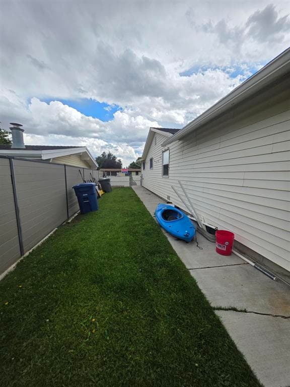 2573 Newton Ave — photo 15 of 16