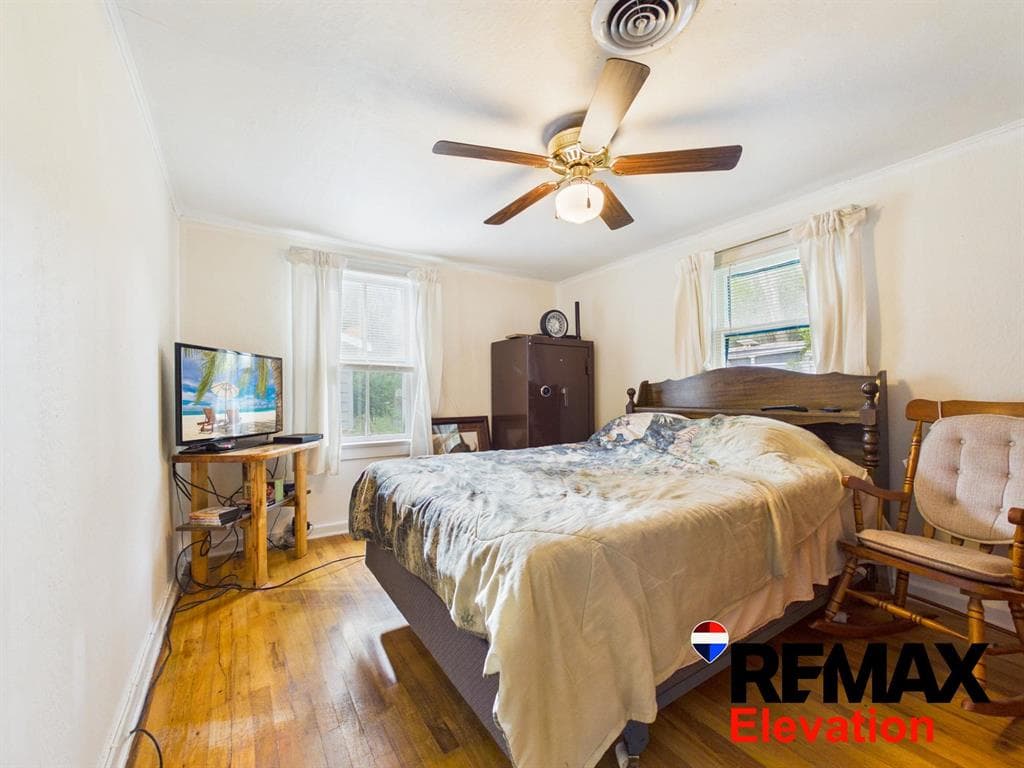 719 Montana Ave — photo 18 of 22