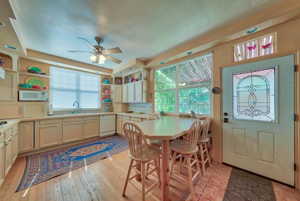 920 Coburn Ave — photo 12 of 25