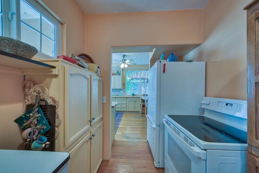 920 Coburn Ave — photo 14 of 25