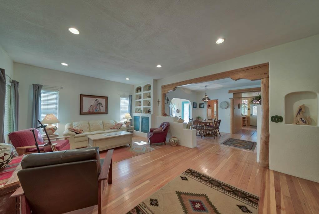 920 Coburn Ave — photo 6 of 25