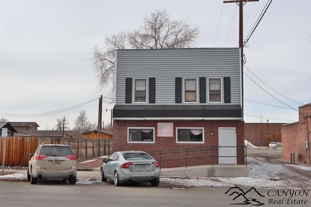 450 Montana Ave — photo 13 of 25