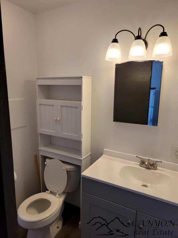 450 Montana Ave — photo 19 of 25