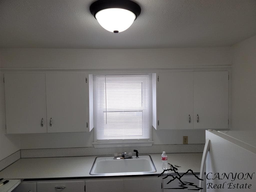 450 Montana Ave — photo 22 of 25