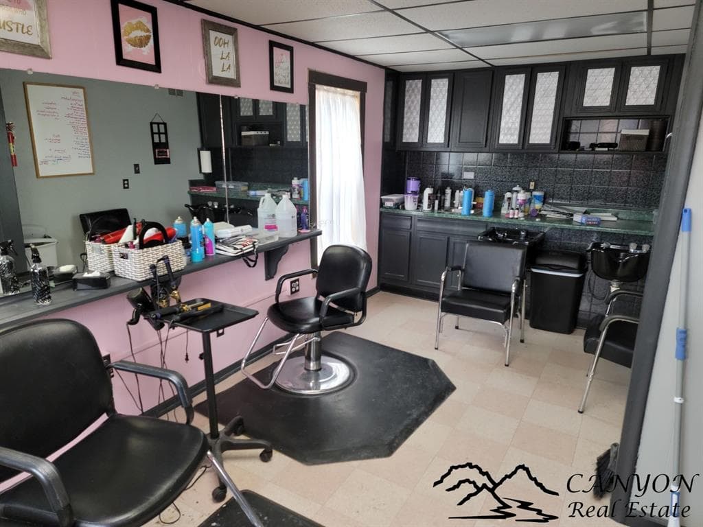 450 Montana Ave — photo 4 of 25