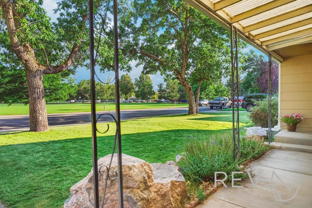 2125 Kerper Blvd., N — photo 4 of 25