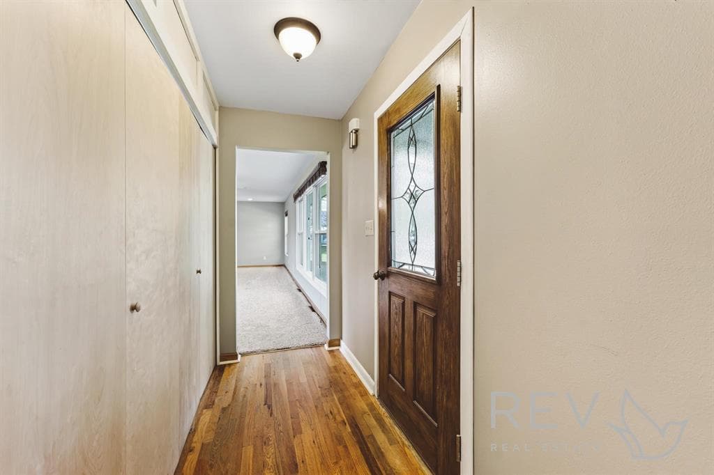 2125 Kerper Blvd., N — photo 8 of 25