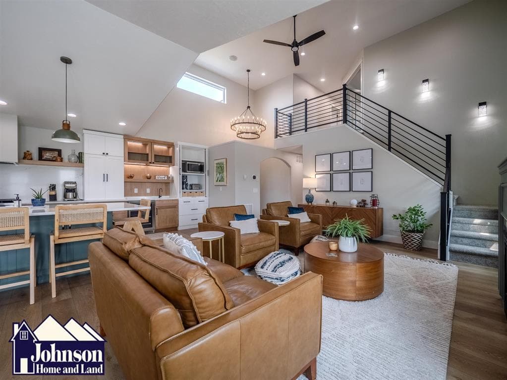 2 Cora Ln — photo 7 of 25