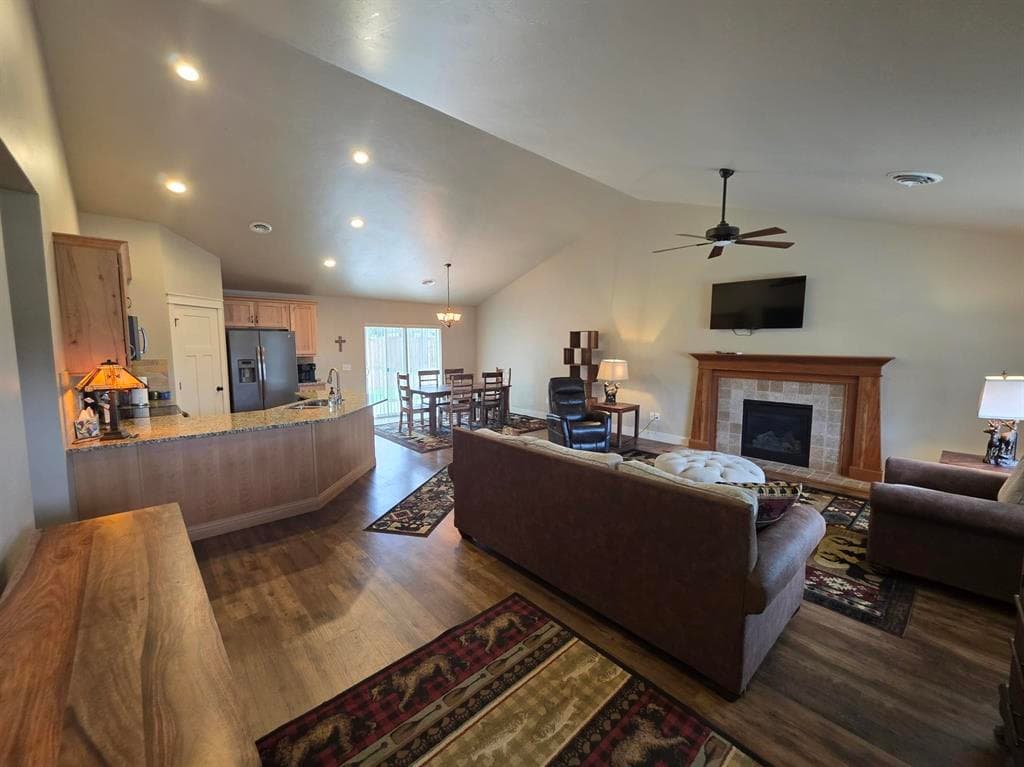 3020 Hardpan Ave — photo 3 of 15