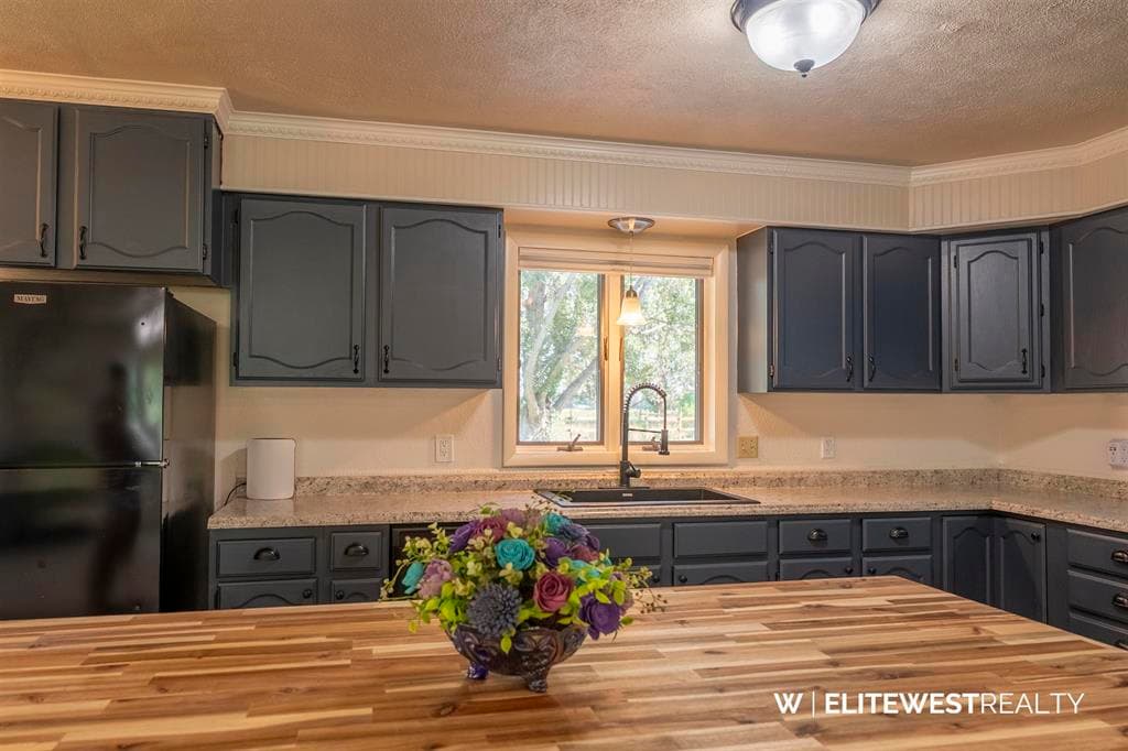 871 E Christy Ln — photo 13 of 25