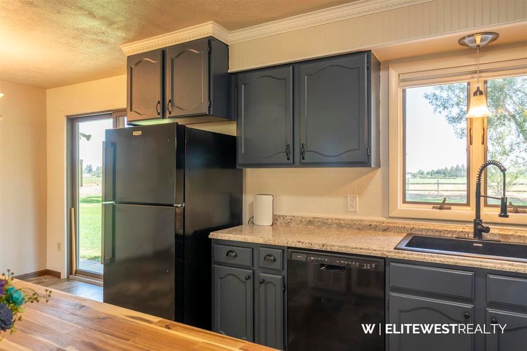 871 E Christy Ln — photo 14 of 25