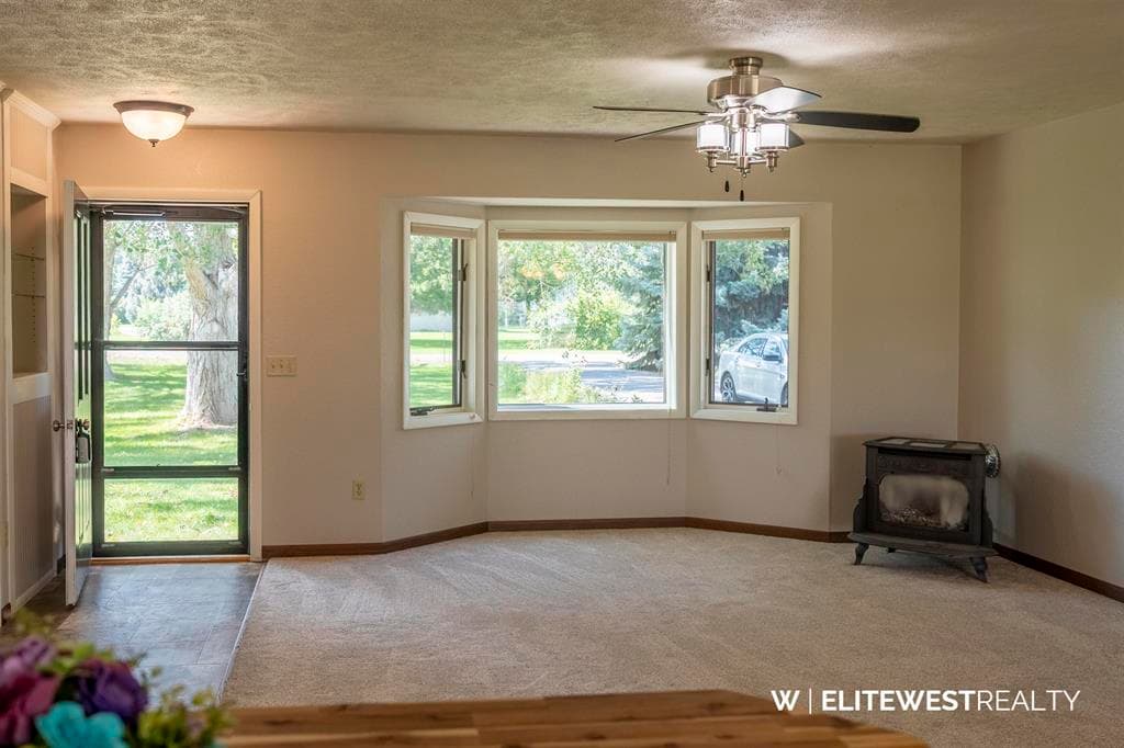 871 E Christy Ln — photo 4 of 25