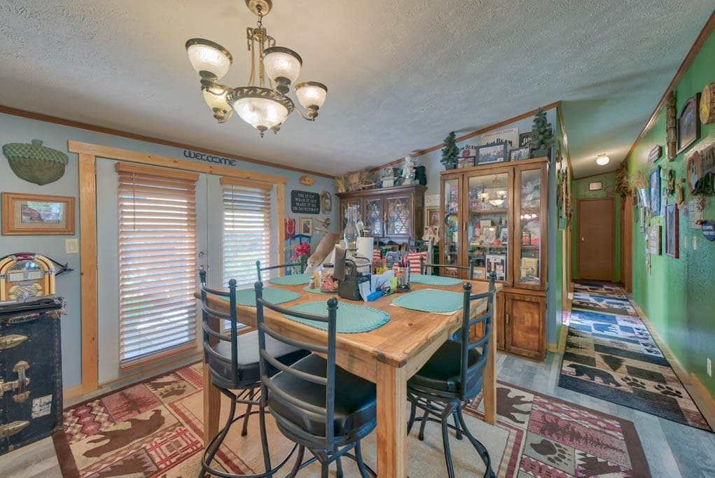 2662 Horseshoe Ln — photo 9 of 25