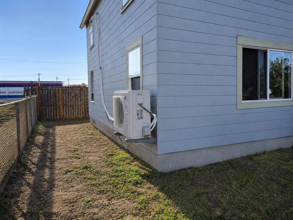 301 S 2nd St — photo 25 of 25