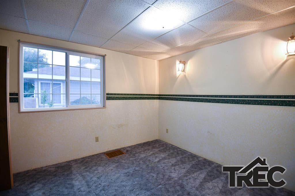 514 Avenue E — photo 11 of 22
