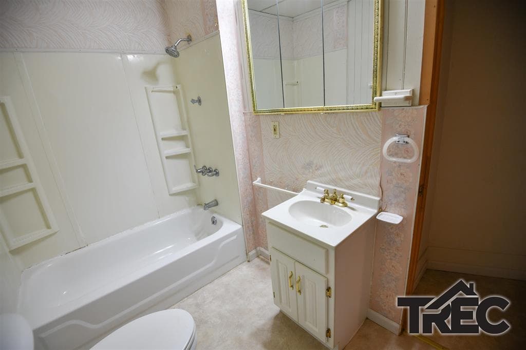 514 Avenue E — photo 13 of 22