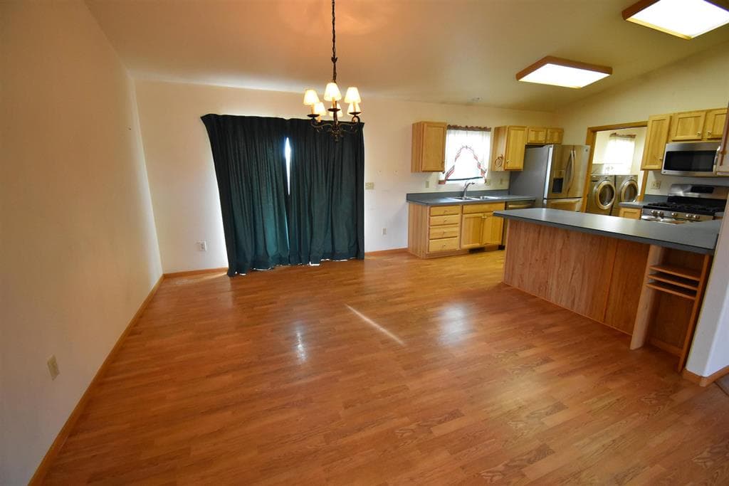 8 Sage Rd — photo 11 of 25
