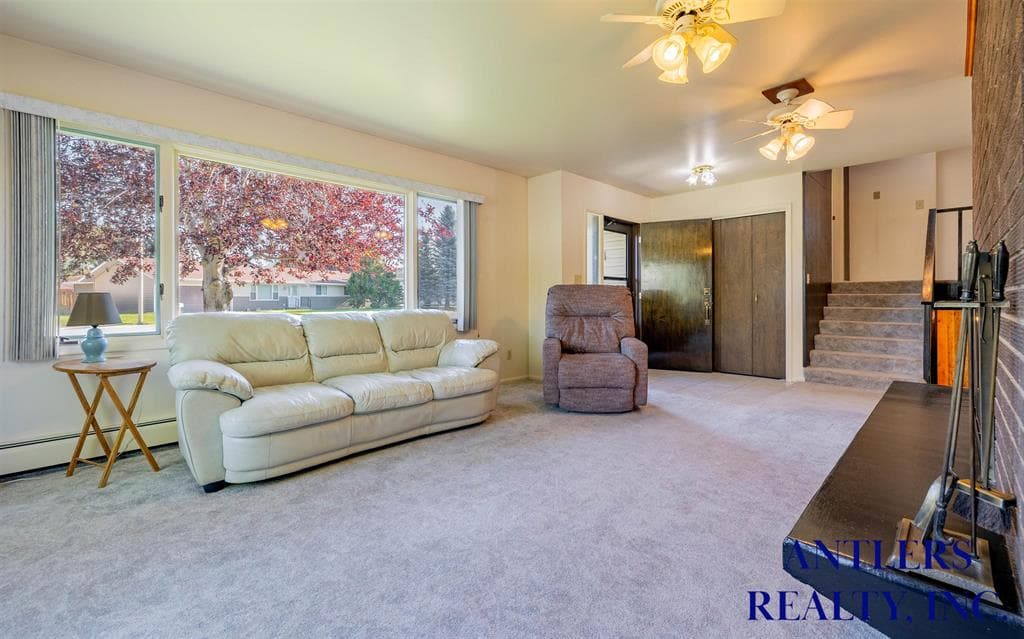 920 Aspen Dr — photo 7 of 25
