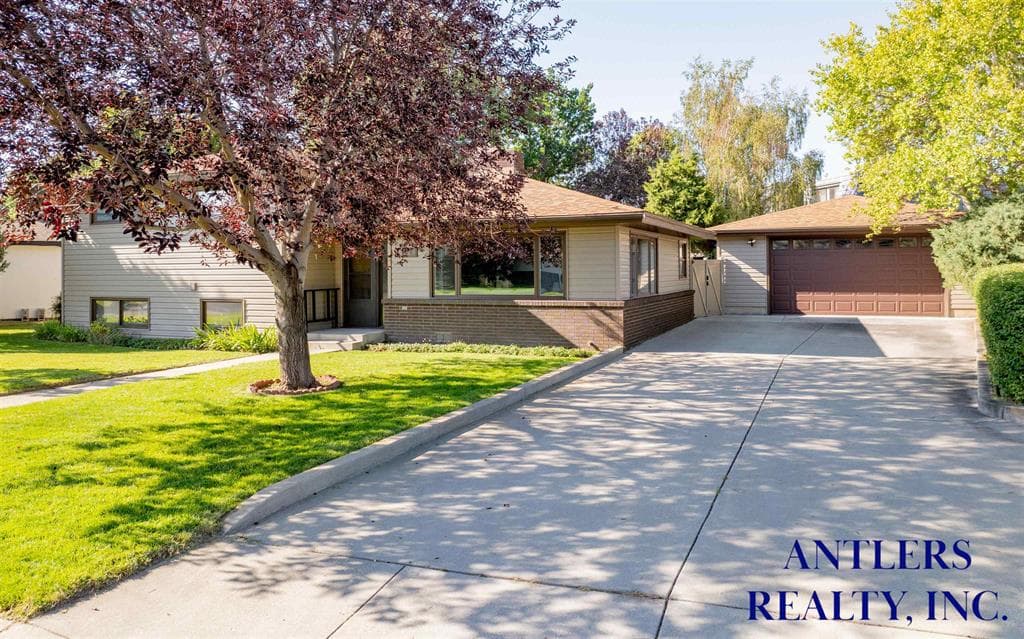 920 Aspen Dr — photo 8 of 25