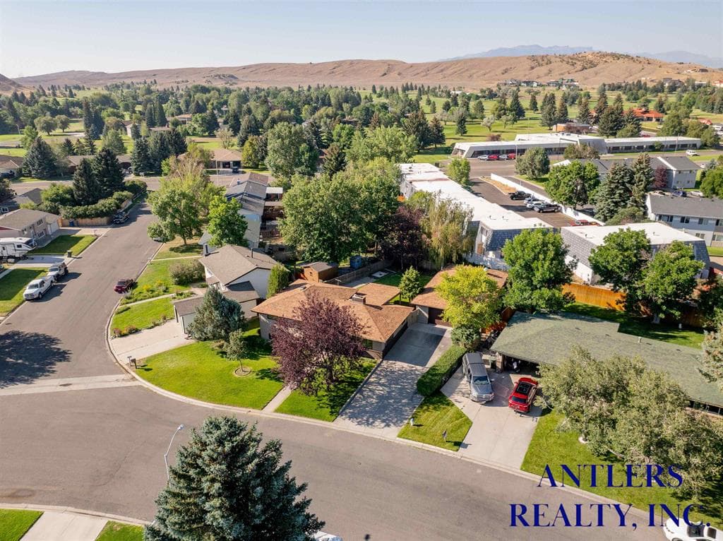 920 Aspen Dr — photo 9 of 25