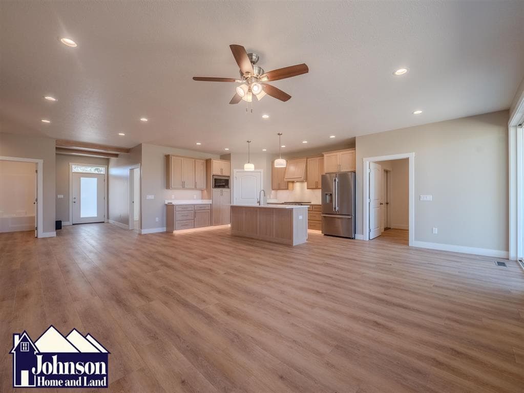 101 W 10th St — photo 16 of 25
