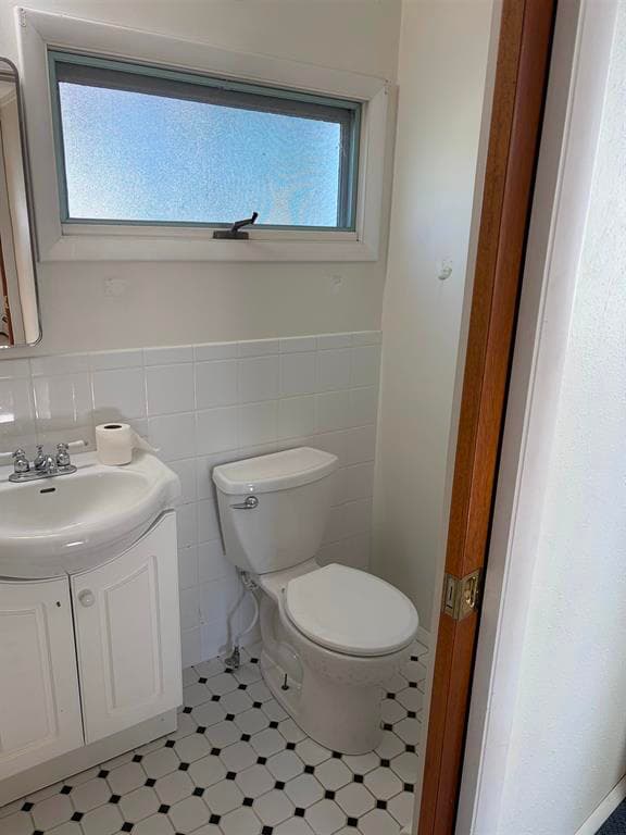501 Circle Dr W — photo 3 of 6