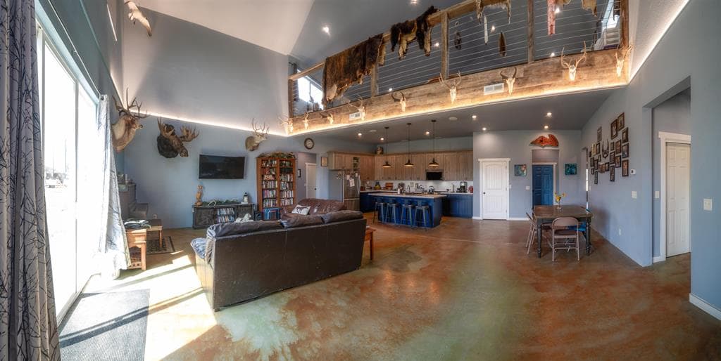 646 Bear Lane — photo 3 of 25