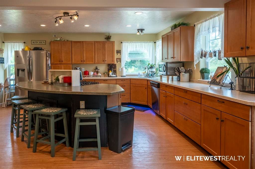 242 W Platte — photo 11 of 25