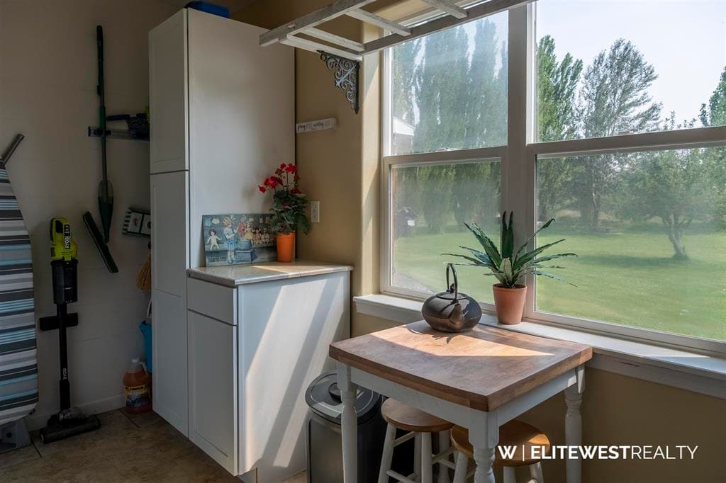 242 W Platte — photo 15 of 25