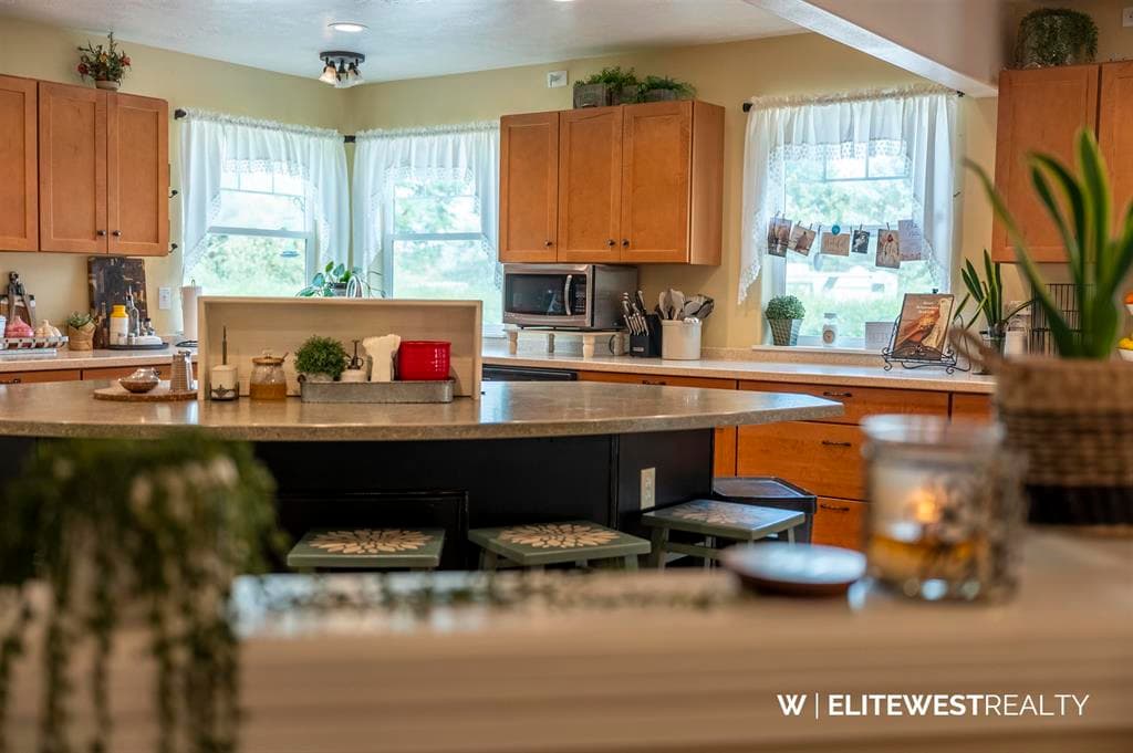 242 W Platte — photo 6 of 25