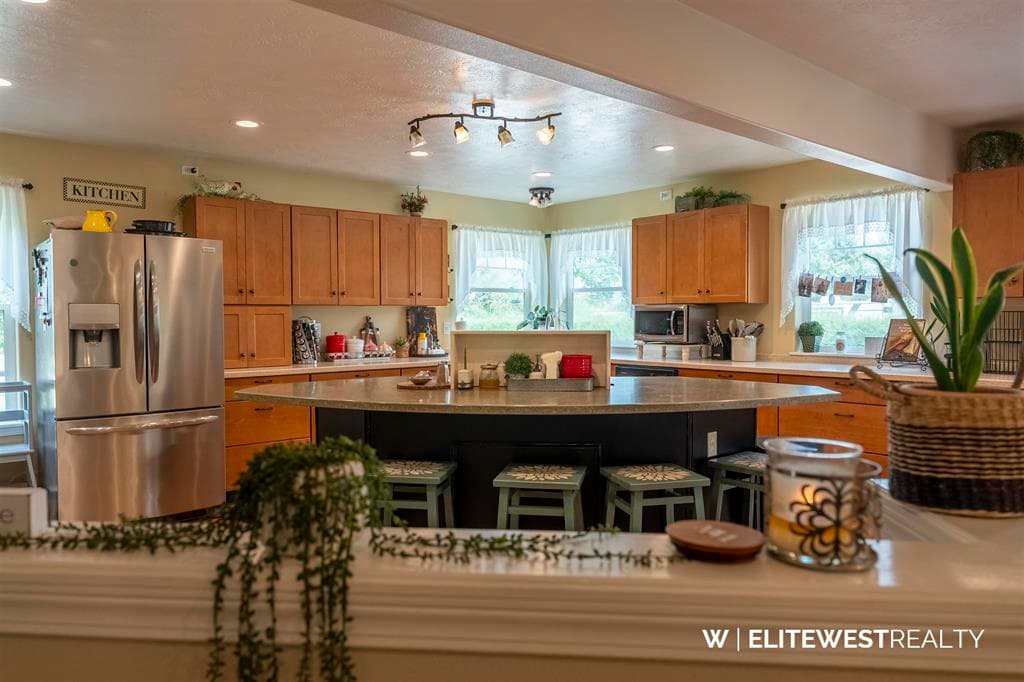 242 W Platte — photo 7 of 25