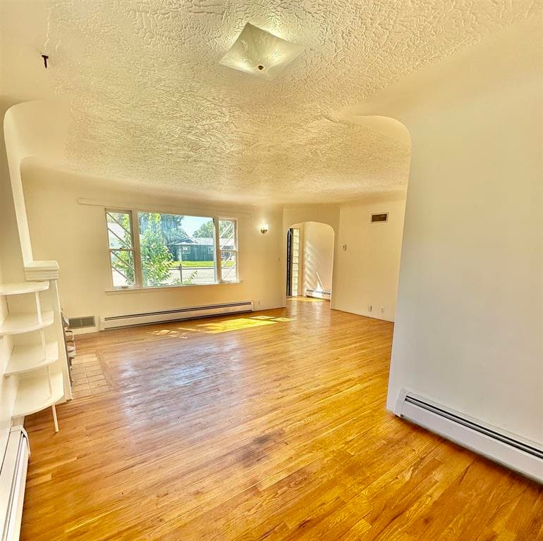 821 Howell Ave — photo 6 of 25