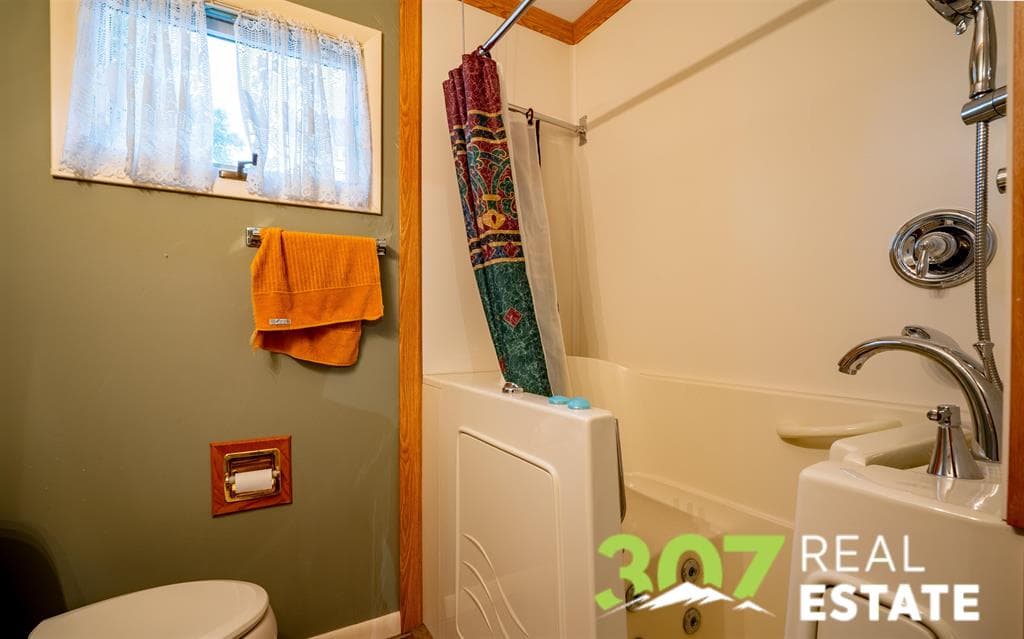 1225 Meadow Ln Ct — photo 11 of 25