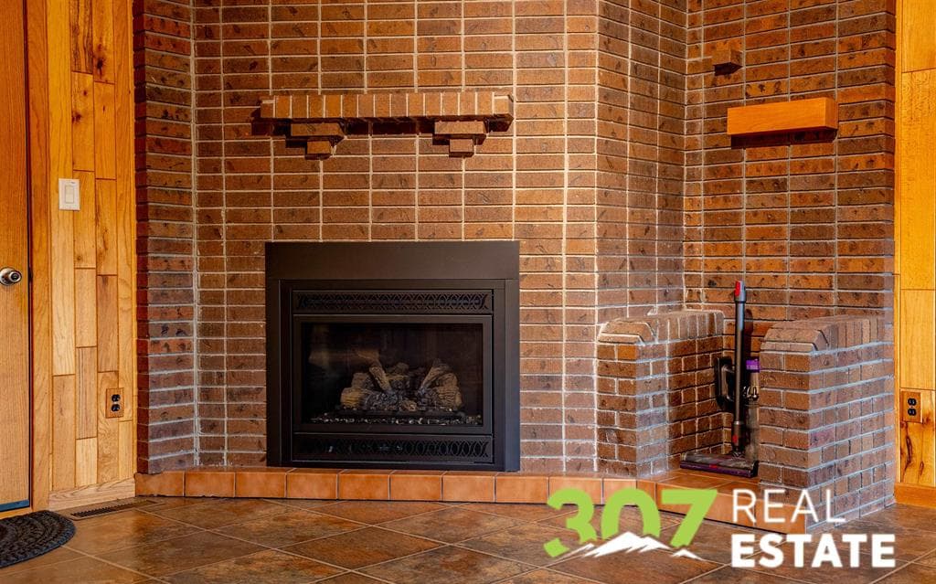 1225 Meadow Ln Ct — photo 16 of 25