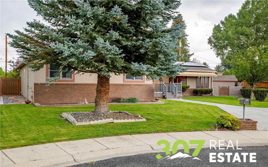 1225 Meadow Ln Ct — photo 3 of 25