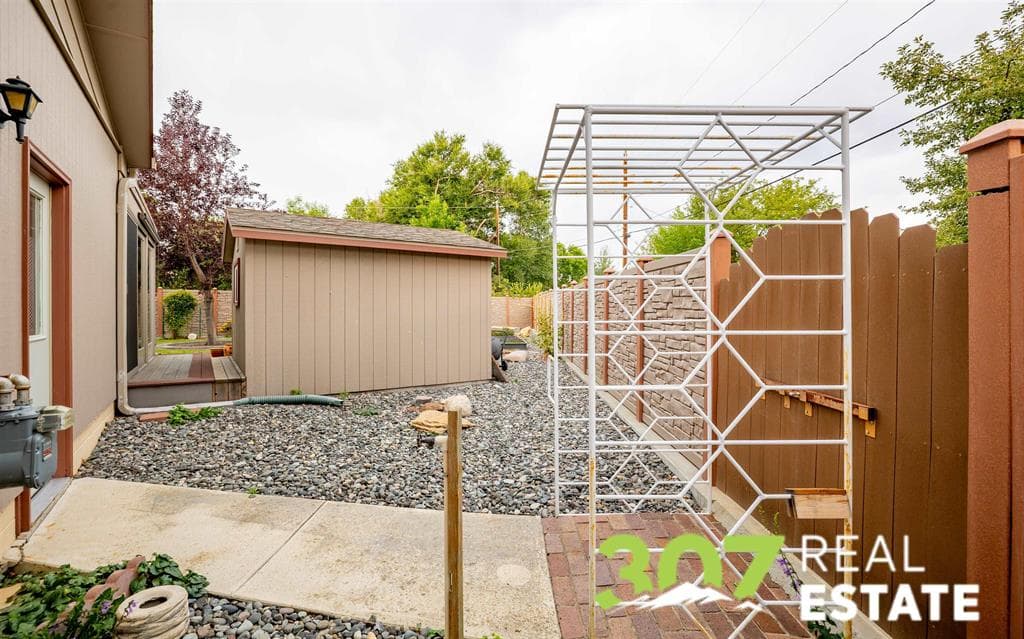 1225 Meadow Ln Ct — photo 6 of 25