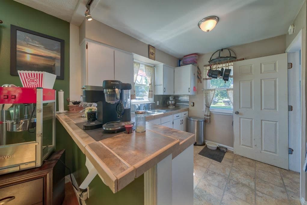 2105 Stampede Ave — photo 6 of 25