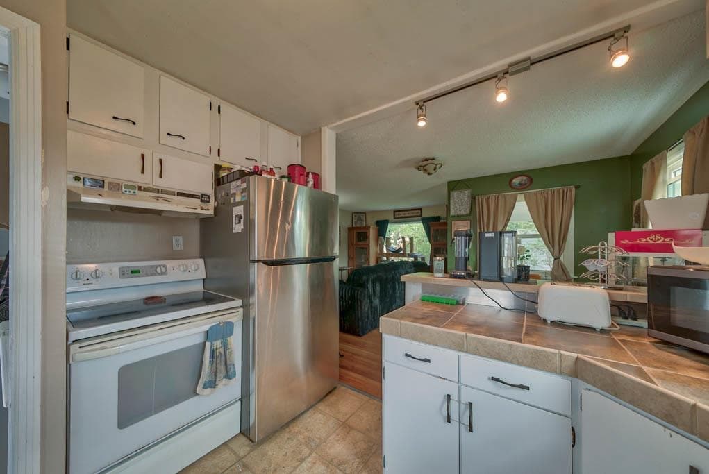 2105 Stampede Ave — photo 7 of 25