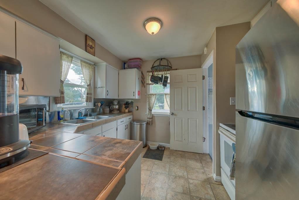 2105 Stampede Ave — photo 9 of 25