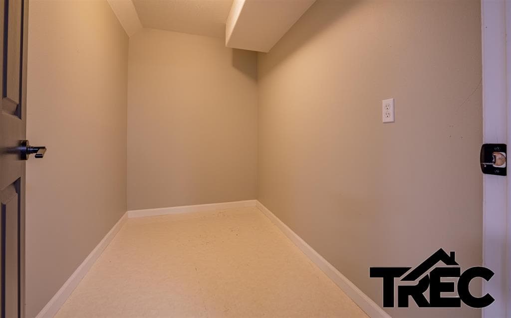 642 Cedarwood — photo 23 of 25