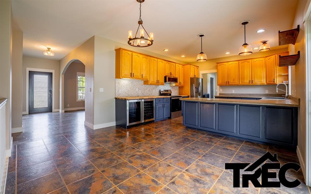 642 Cedarwood — photo 6 of 25