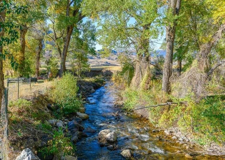1 Streamside Dr — photo 2 of 25