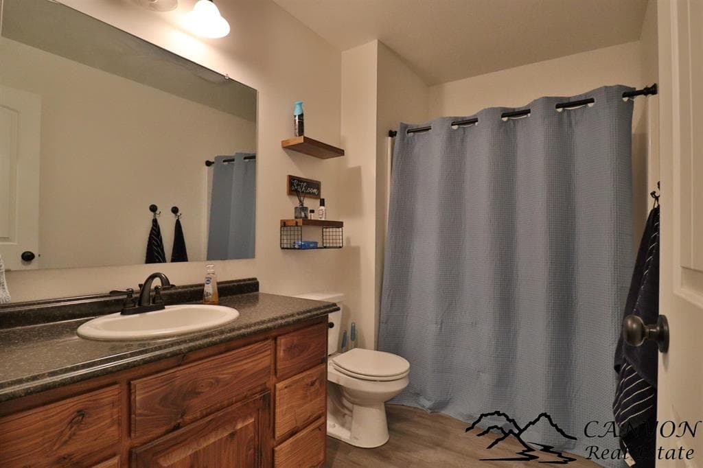 1130 Van Pl — photo 13 of 23